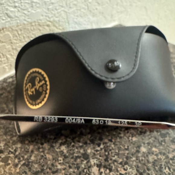 Ray-Ban Black Aviator Sunglasses with Case - Picture 5 of 5